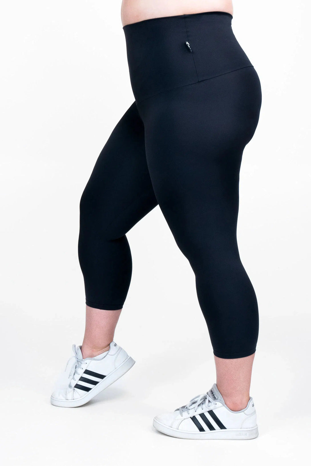 Black Body Contouring - Extra High Waisted Capri Leggings-Activewear-Exoticathletica