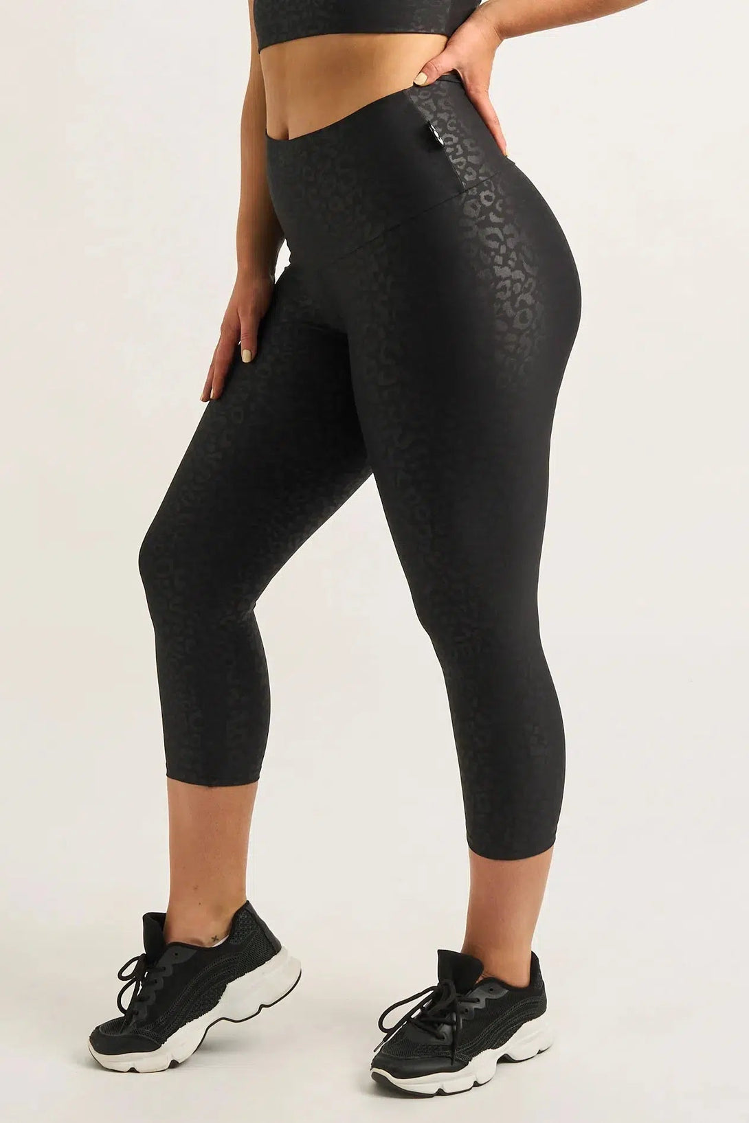 Black Exotic Touch Jag - Double Booty Scrunch High Waisted Capri Leggings-Activewear-Exoticathletica