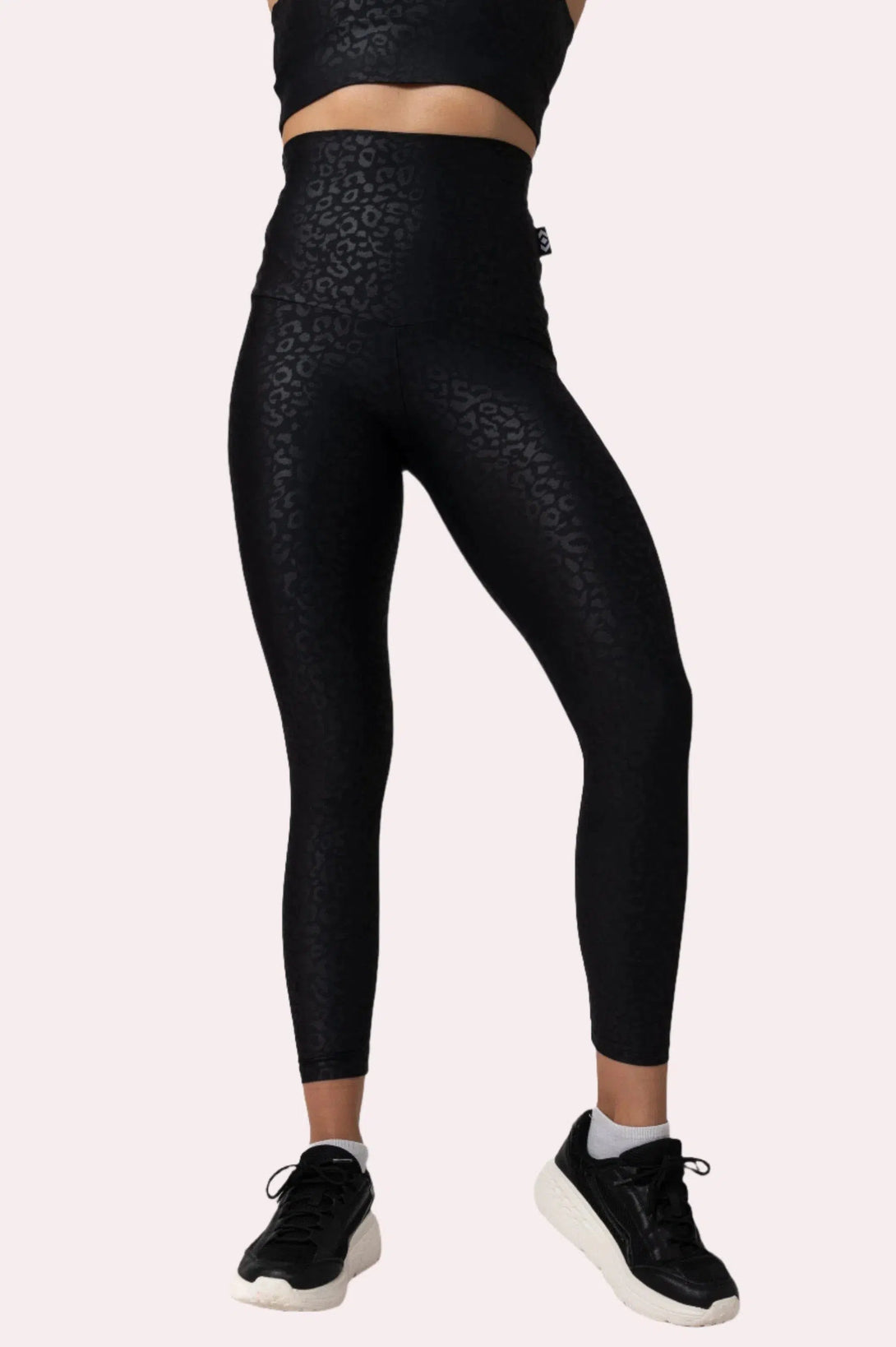 Black Exotic Touch Jag - Extra High Waisted 7/8 Leggings-Activewear-Exoticathletica