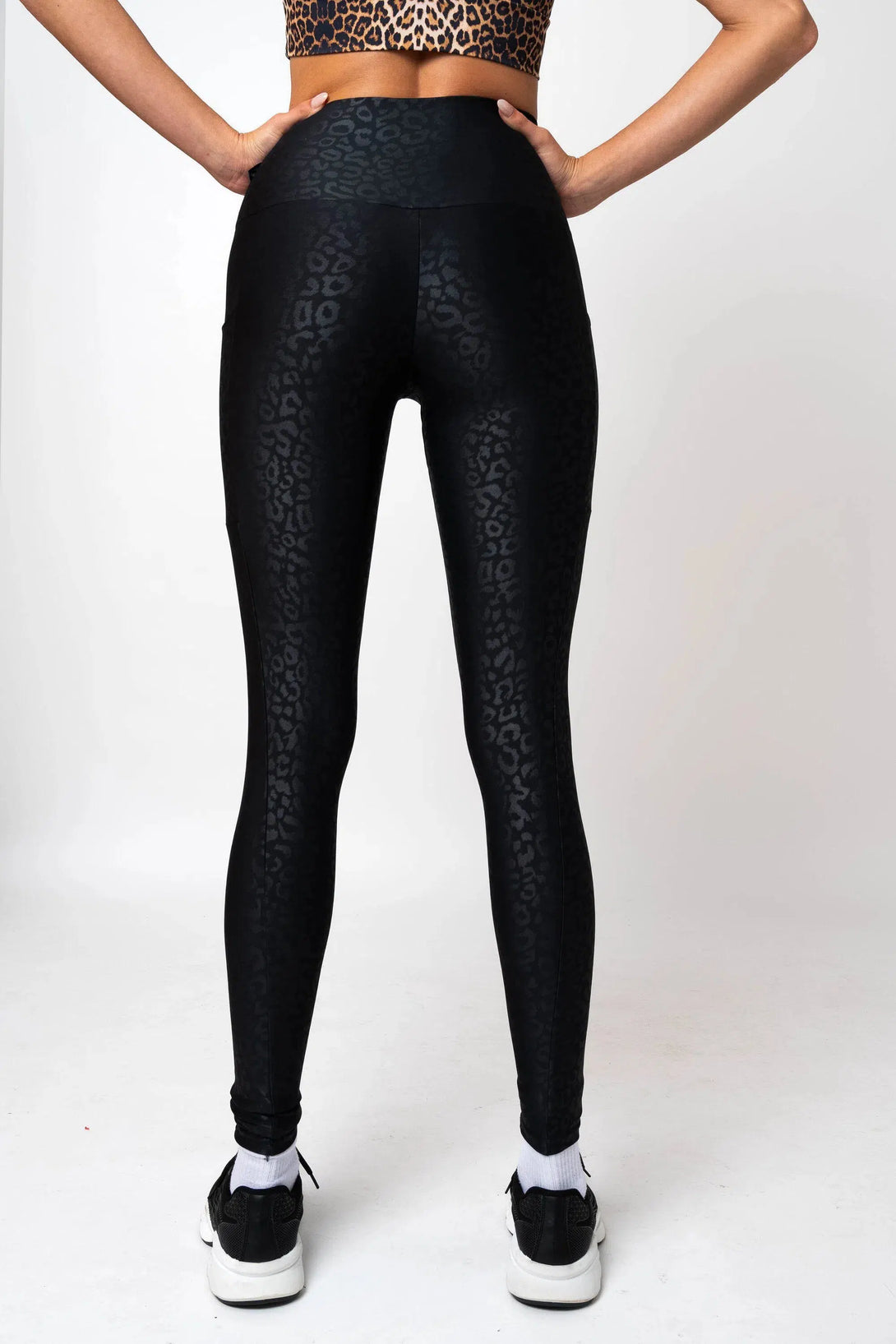 Black Exotic Touch Jag - Panel Pocket High Waisted Leggings-Activewear-Exoticathletica