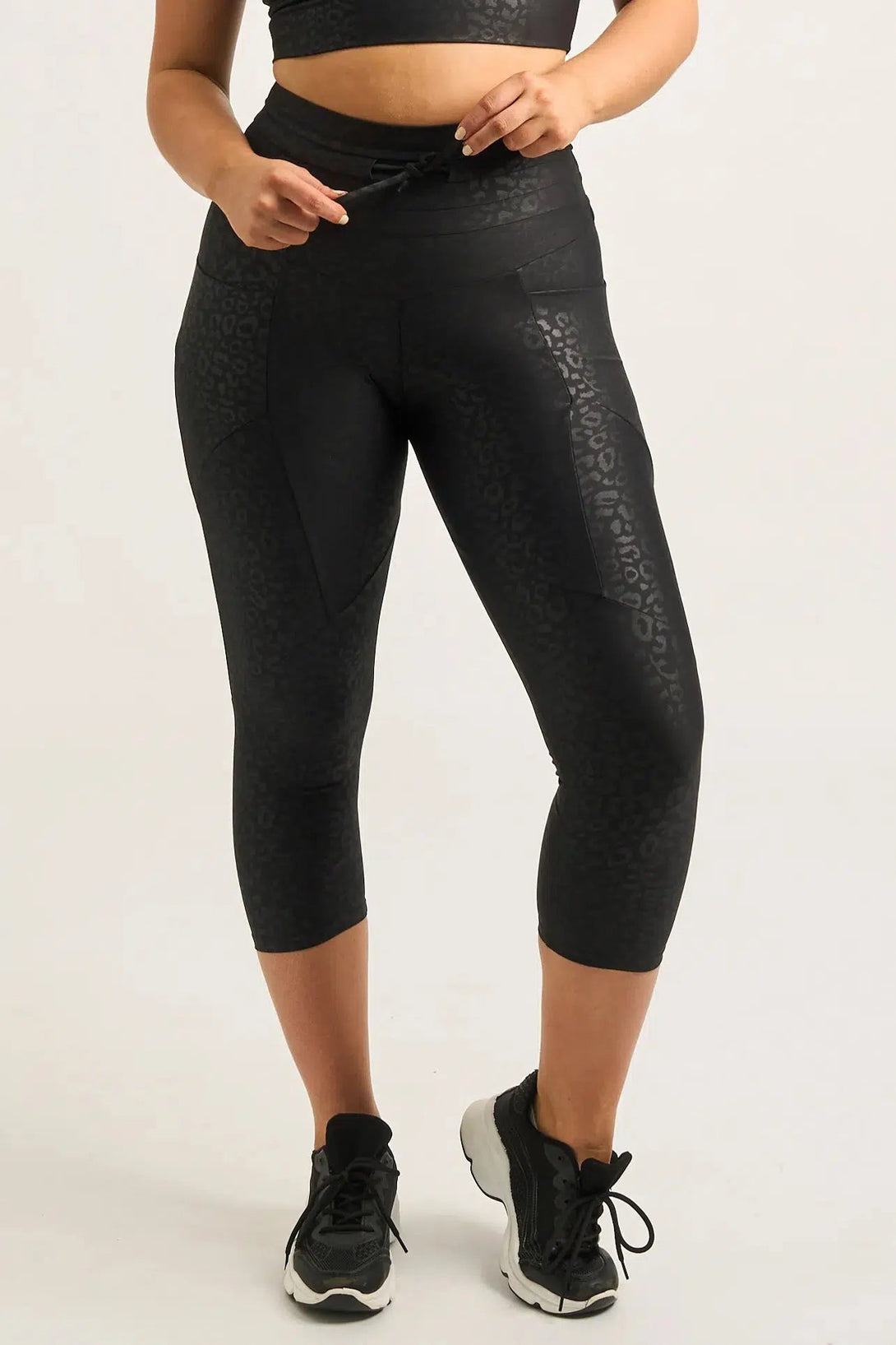 Black Exotic Touch Jag - Pocket Booty Shaper Drawstring Capri Leggings-9358328353522-Activewear-Exoticathletica