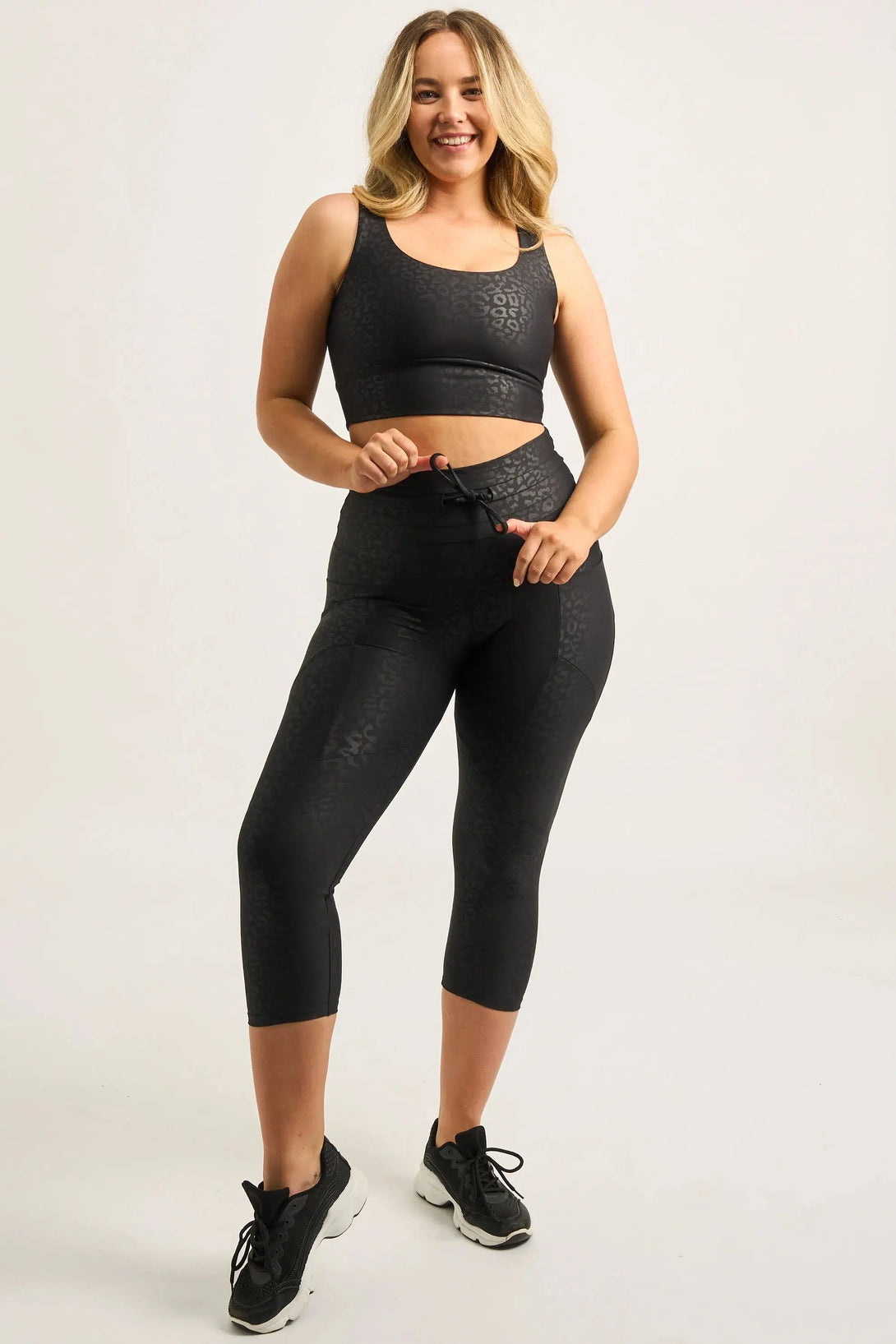 Black Exotic Touch Jag - Pocket Booty Shaper Drawstring Capri Leggings-Activewear-Exoticathletica