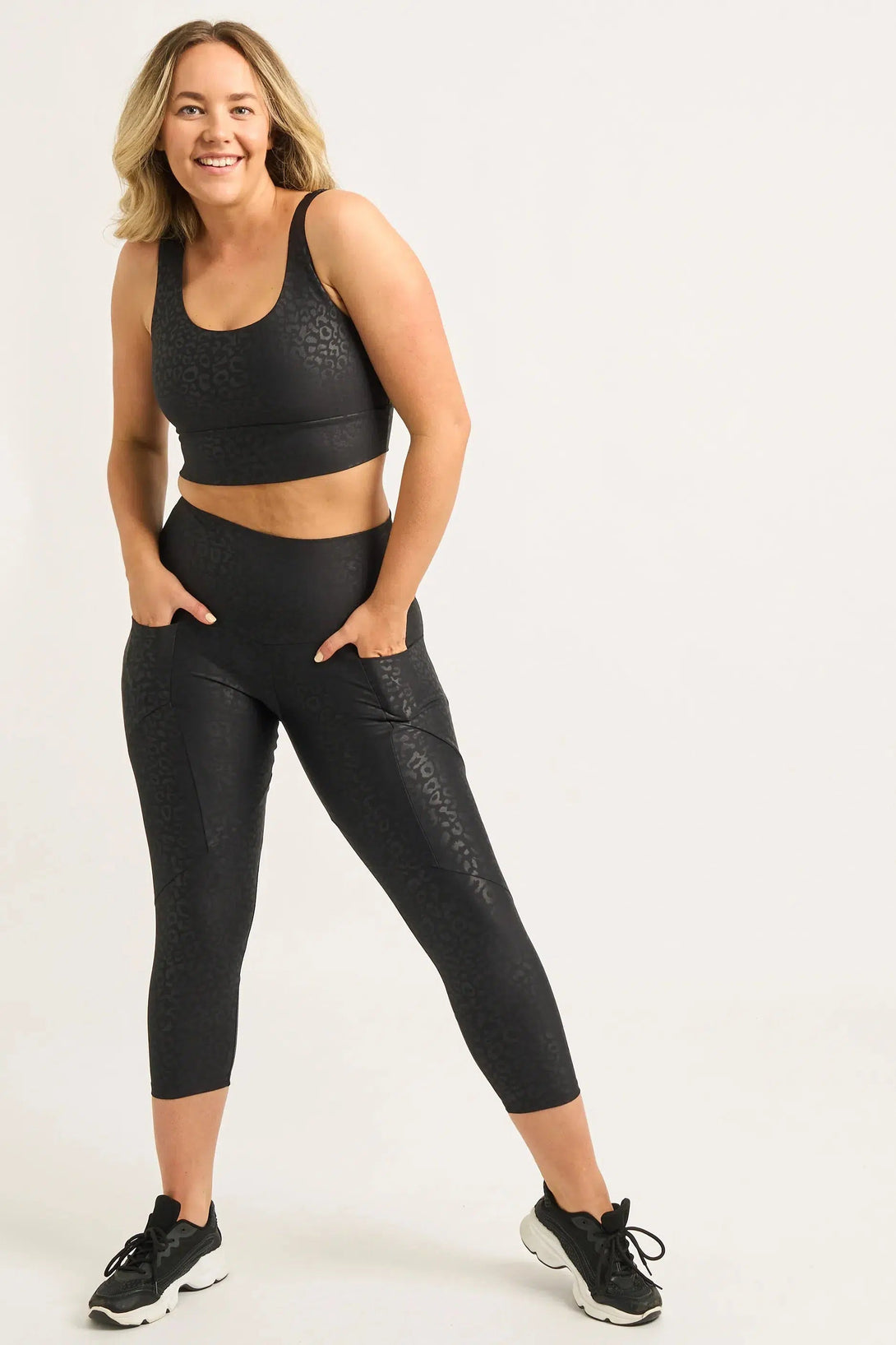 Black Exotic Touch Jag - Pocket Booty Shaper High Waisted Capri Leggings-Activewear-Exoticathletica