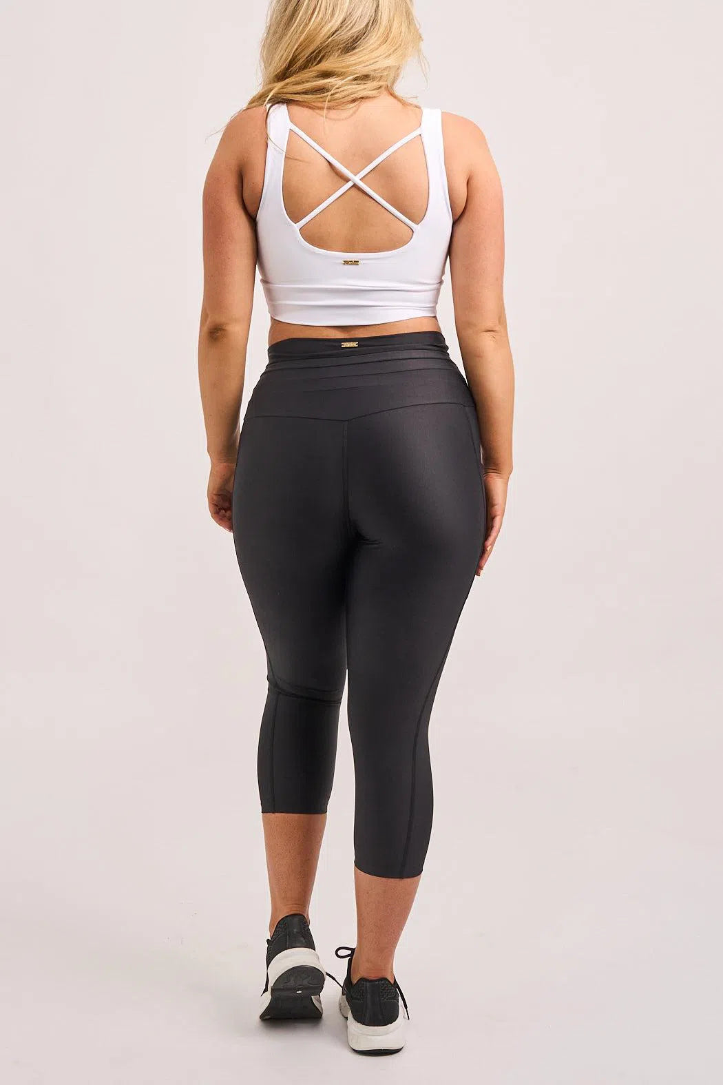 Black Performance - Luxe Panel Pocket Drawstring Capri Leggings-9358328346685-Activewear-Exoticathletica