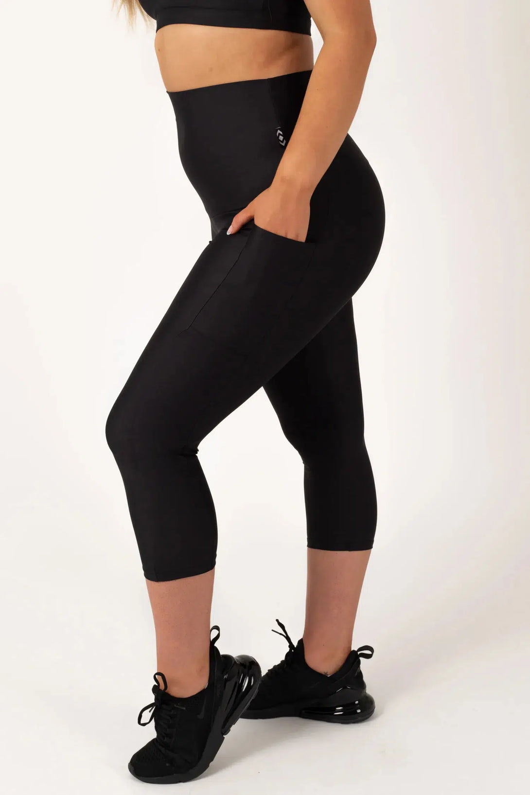 Black Performance - Panel Pocket Extra High Waisted Capri Leggings-Activewear-Exoticathletica