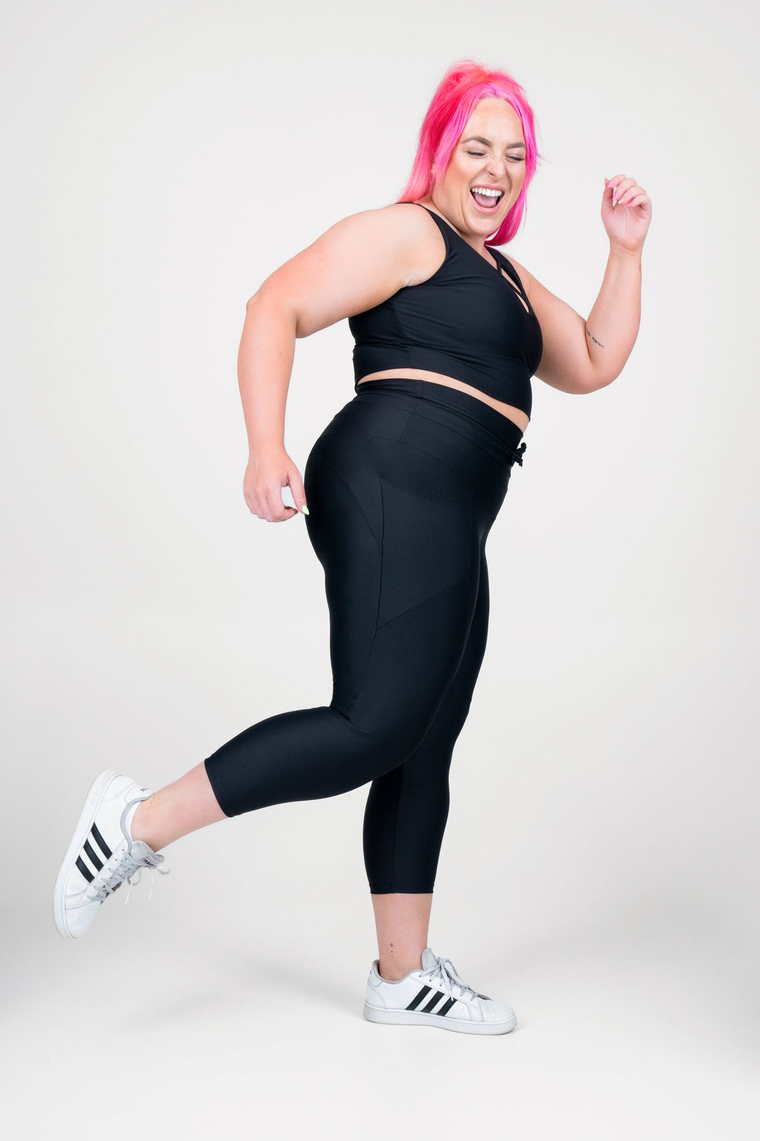 Black Performance - Pocket Booty Shaper Drawstring Capri Leggings-Activewear-Exoticathletica