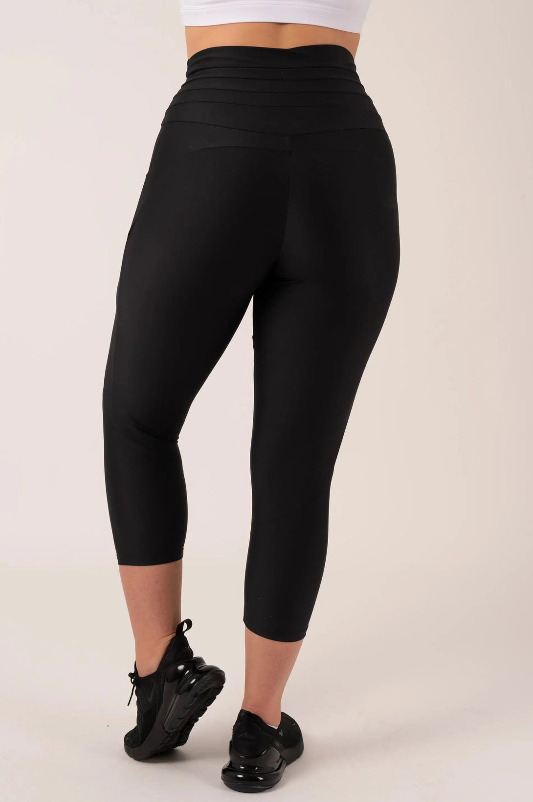 Black Performance - Pocket Booty Shaper Drawstring Capri Leggings-Activewear-Exoticathletica