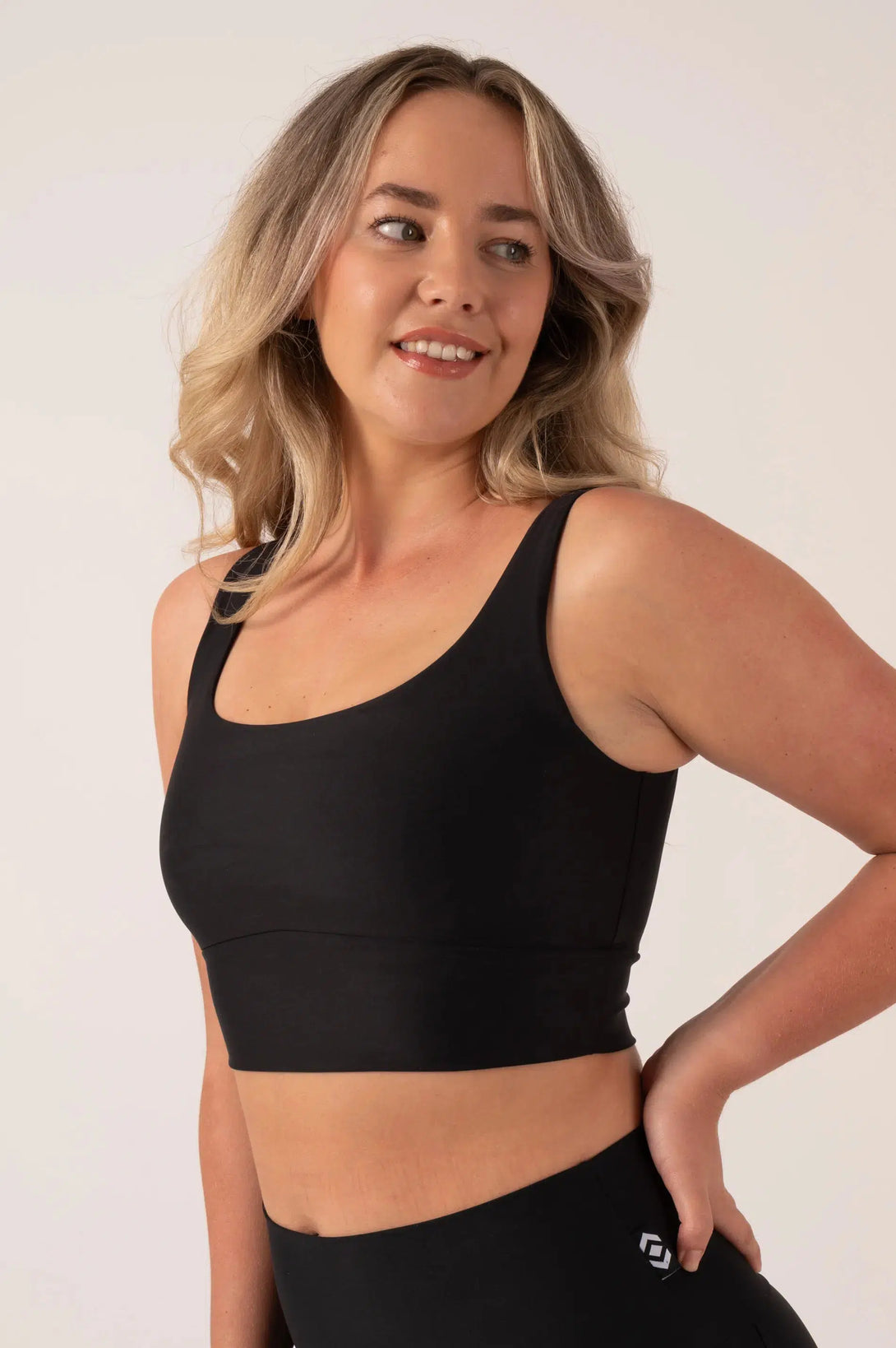 Black Performance - Scoop Neck Comfort Crop Top-Activewear-Exoticathletica