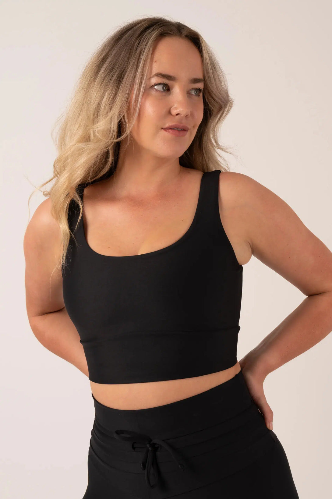 Black Performance - Scoop Neck Comfort Crop Top-Activewear-Exoticathletica