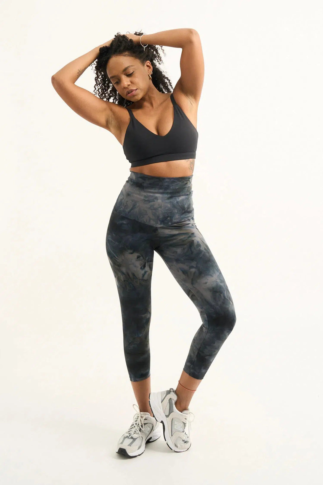 Body Contouring Extra High Waisted Capri Leggings - Dark And Moody-Activewear-Exoticathletica