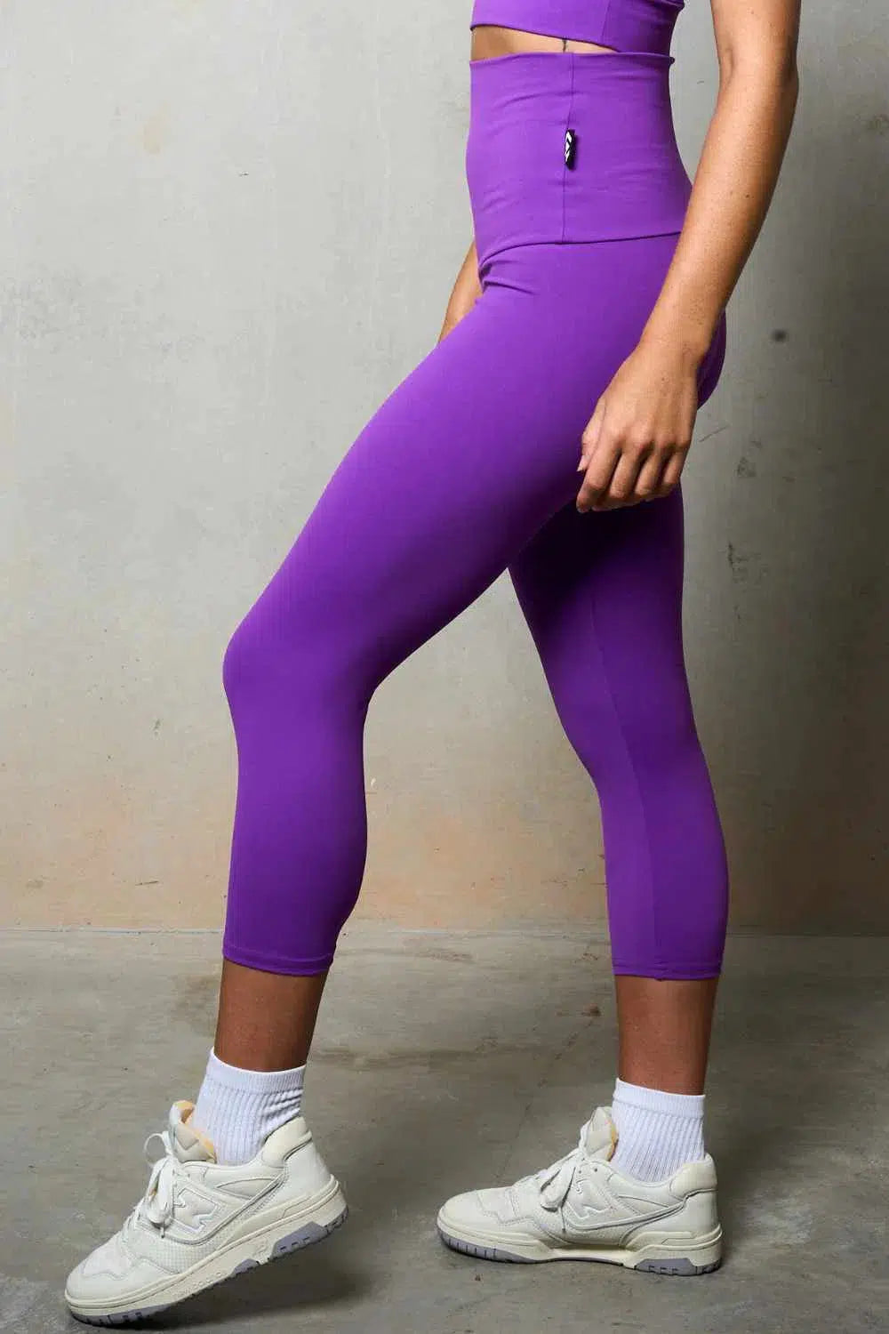 Body Contouring Extra High Waisted Capri Leggings - Purple-Activewear-Exoticathletica