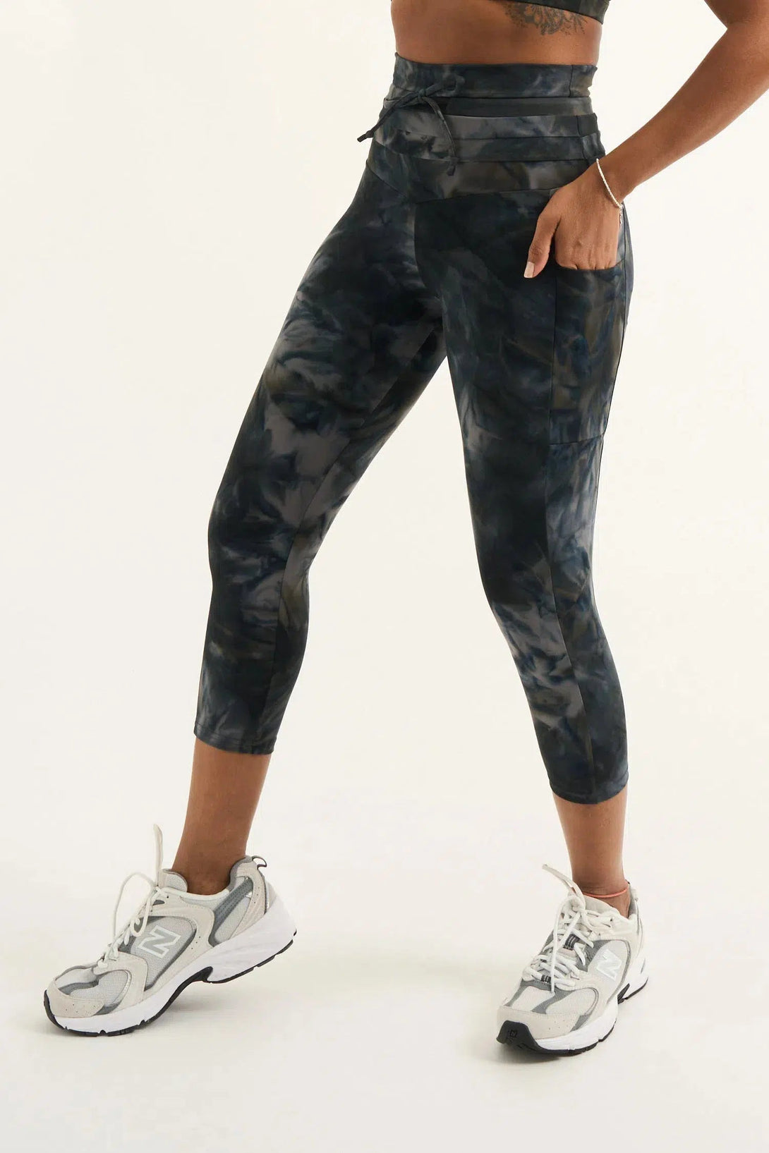 Body Contouring Panel Pocket Drawstring Capri Leggings - Dark And Moody-9358328359999-Activewear-Exoticathletica