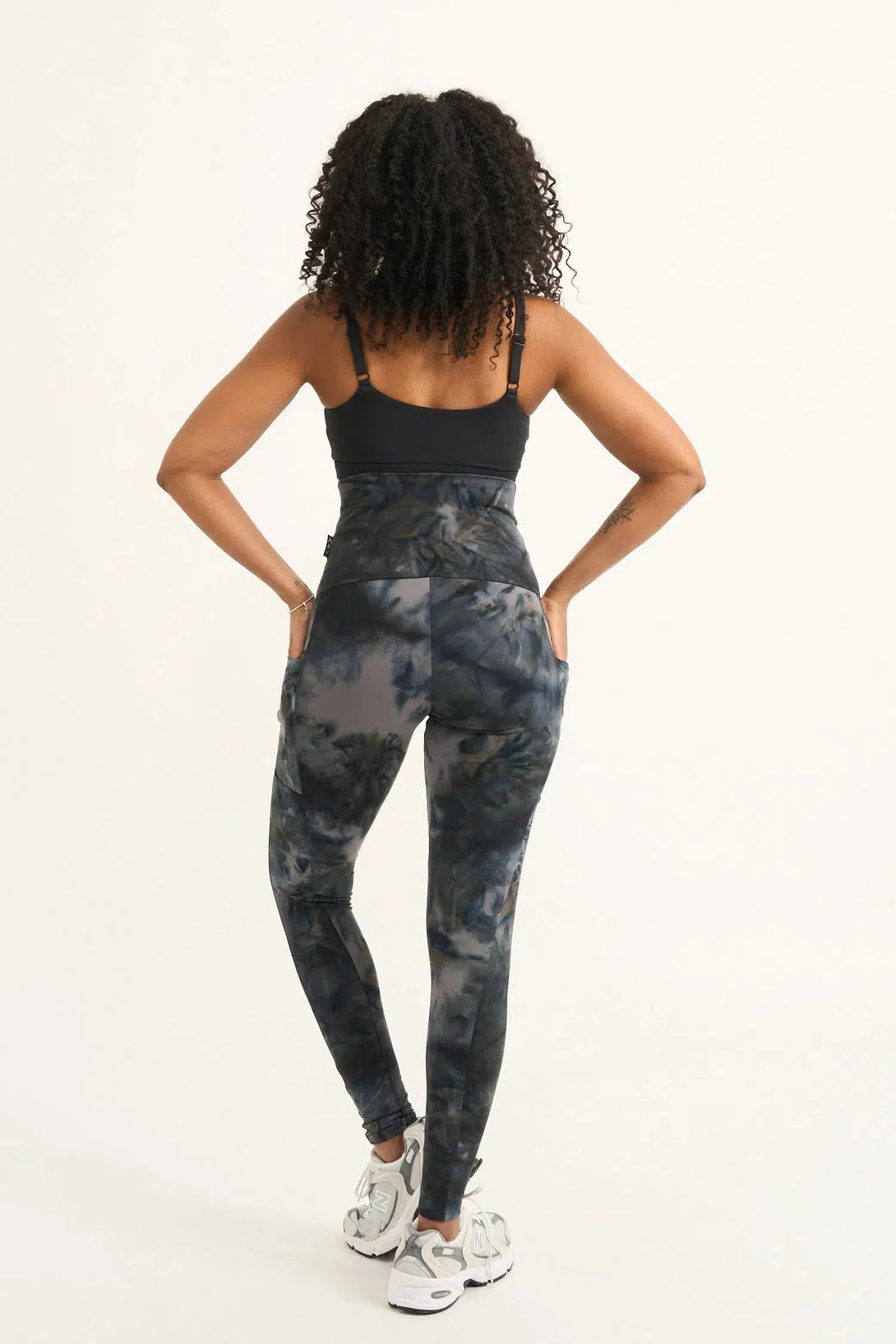 Body Contouring Panel Pocket Extra High Waisted Leggings - Dark And Moody-Activewear-Exoticathletica