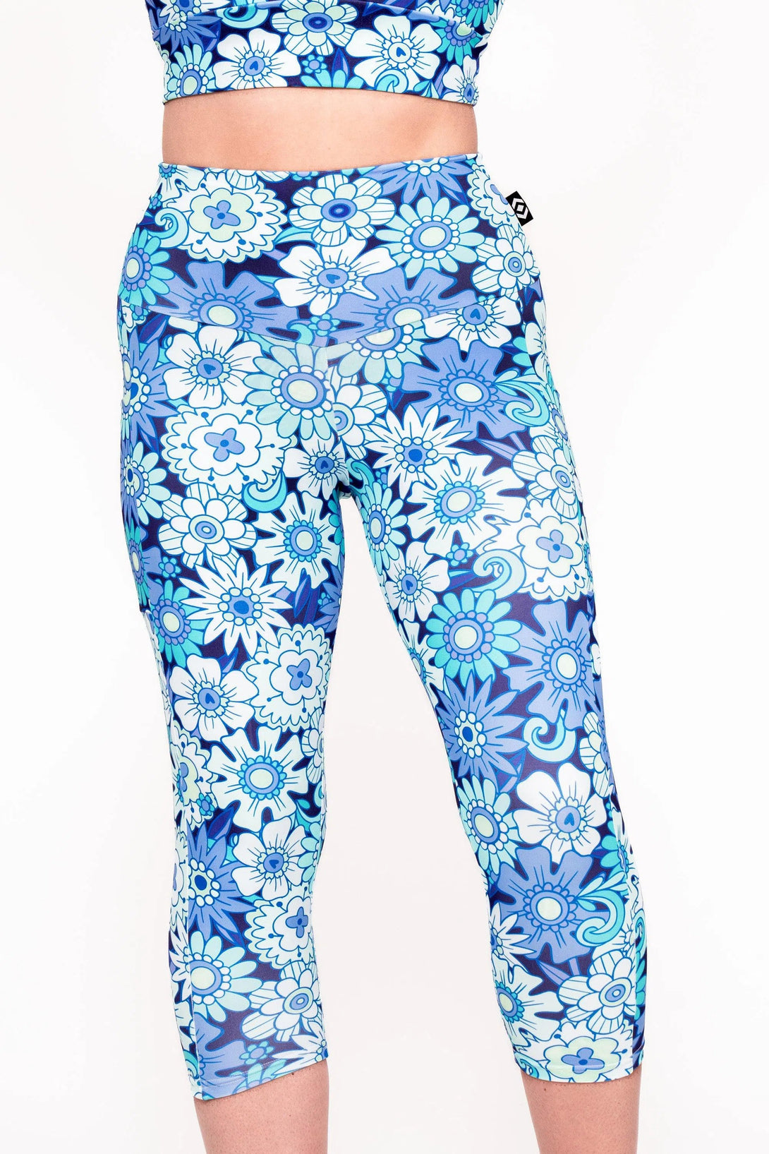 Body Contouring Panel Pocket High Waisted Capri Leggings - Serendipity Blue-Activewear-Exoticathletica