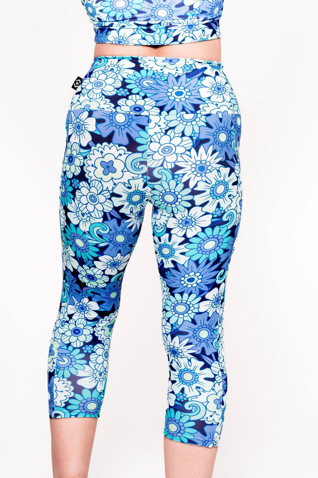 Body Contouring Panel Pocket High Waisted Capri Leggings - Serendipity Blue-Activewear-Exoticathletica