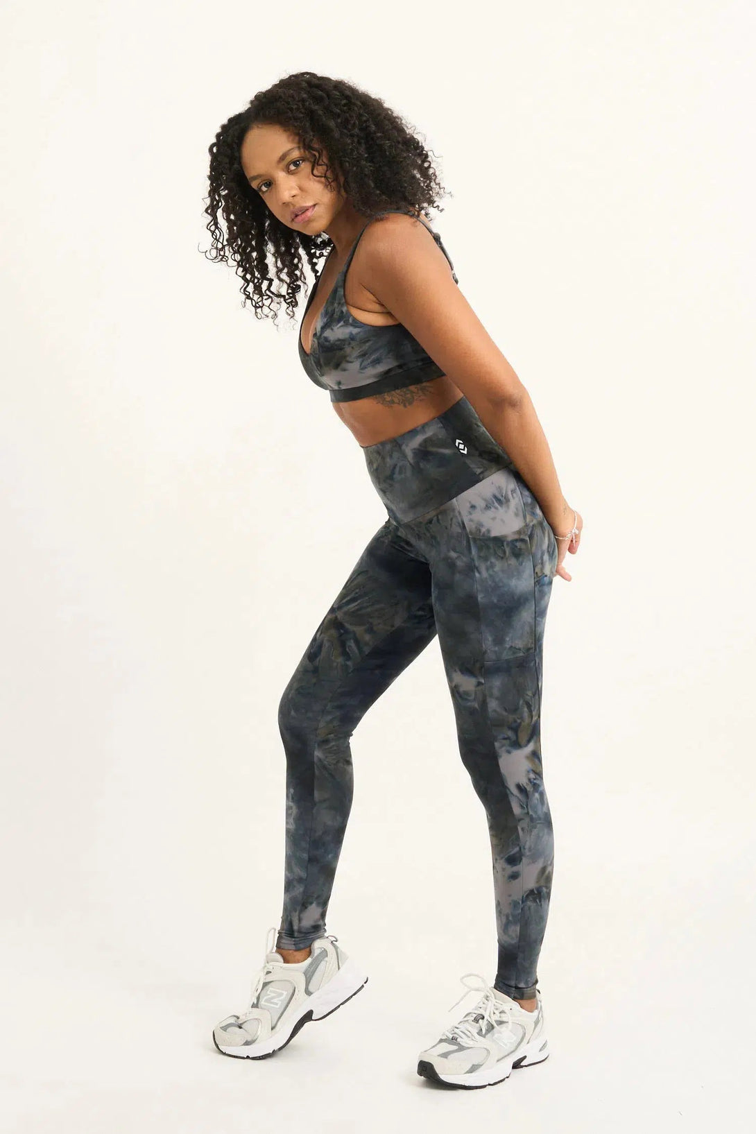 Body Contouring Panel Pocket High Waisted Leggings - Dark And Moody-Activewear-Exoticathletica