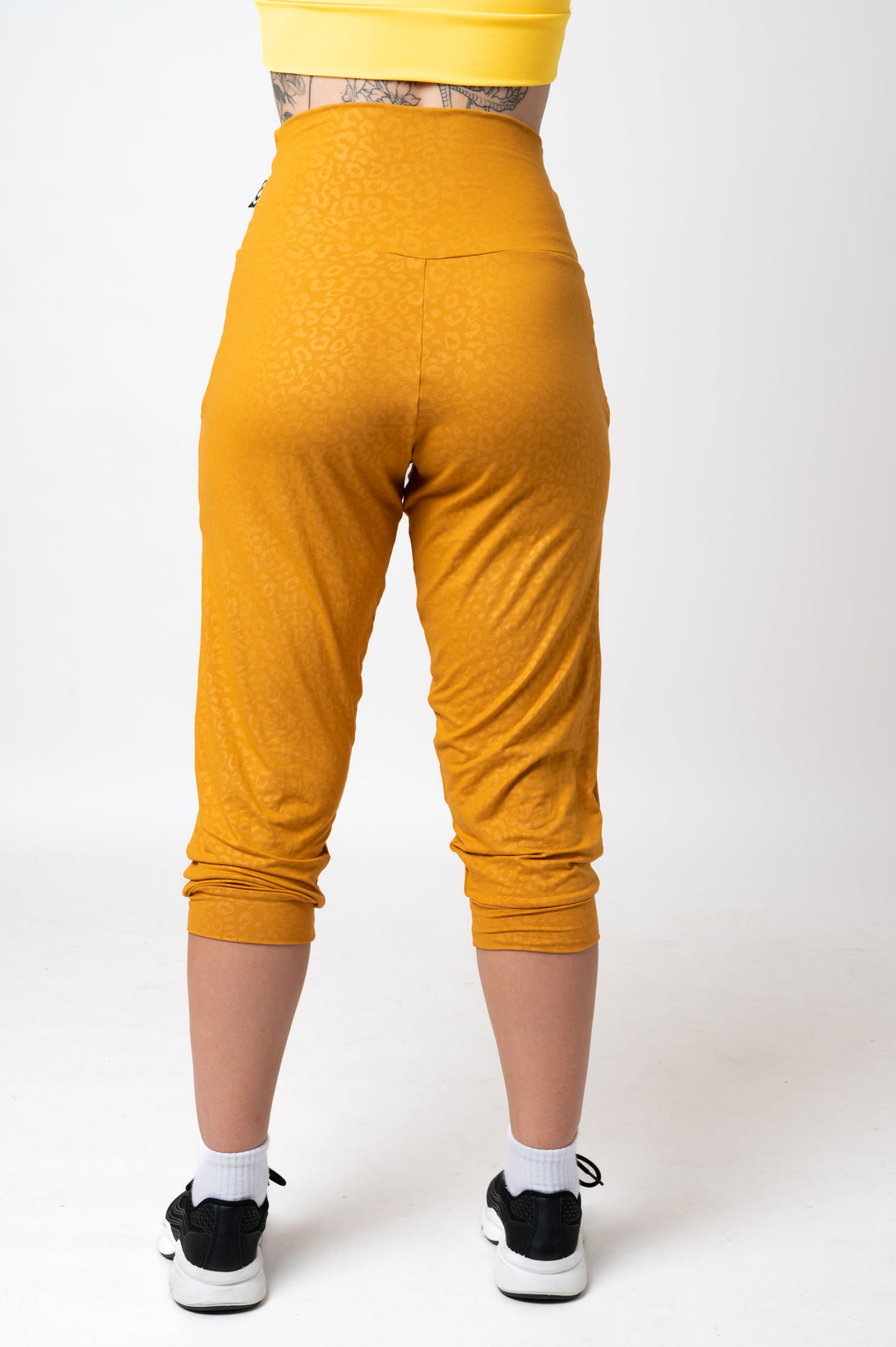 Burnt Mustard Exotic Touch Jag - Jogger Capris W/ Pockets-Activewear-Exoticathletica