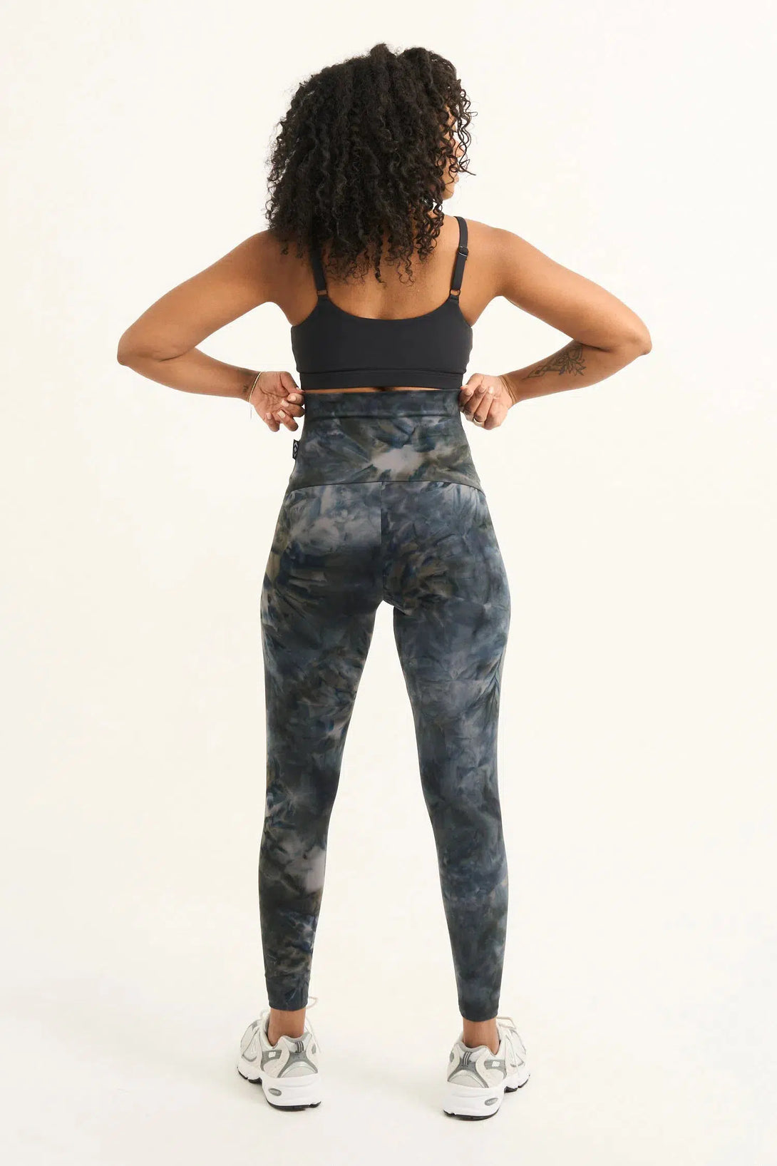 Dark and Moody Tie Dye Body Contouring - Extra High Waisted 7/8 Leggings-Activewear-Exoticathletica