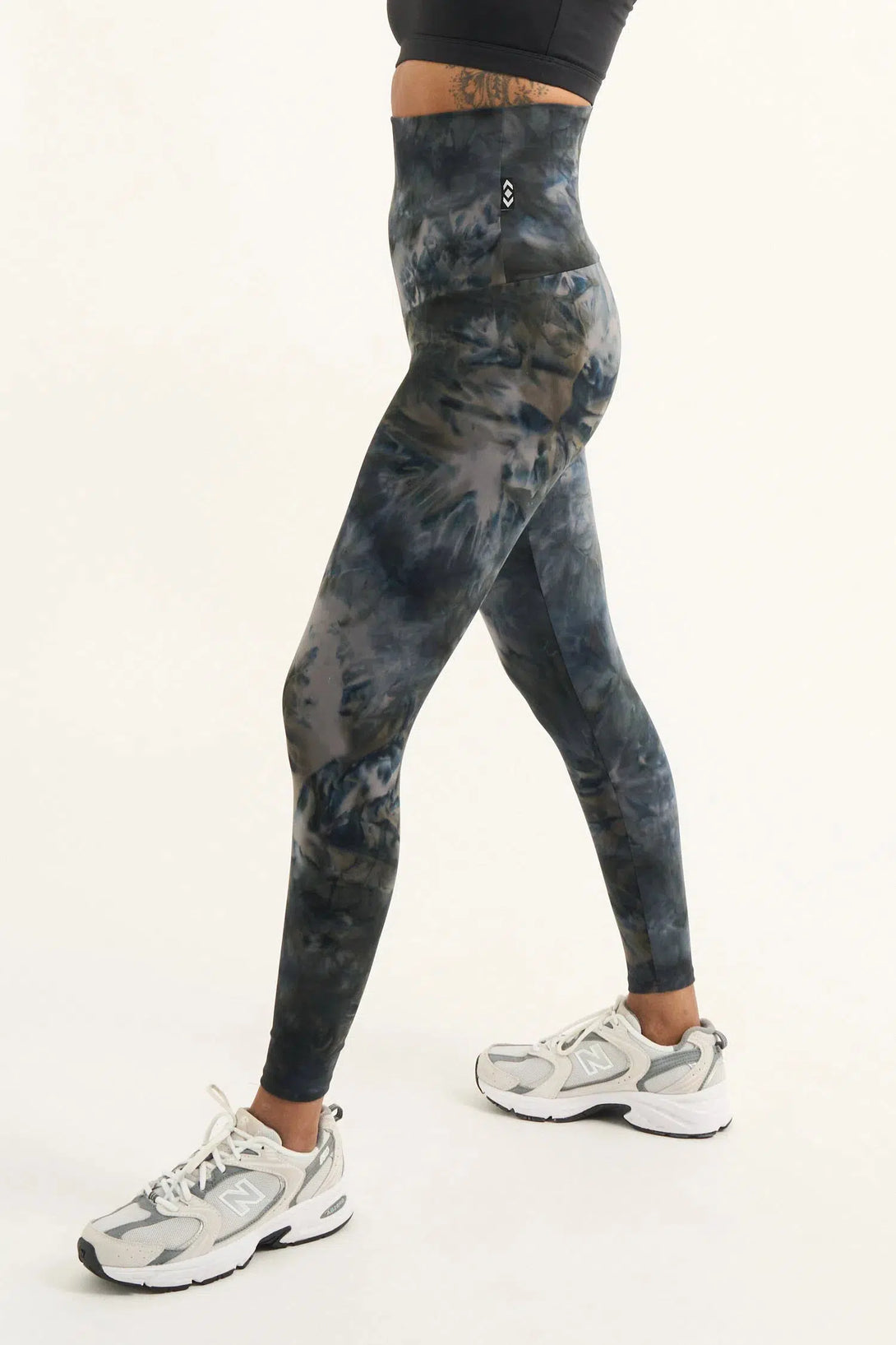 Dark and Moody Tie Dye Body Contouring - Extra High Waisted 7/8 Leggings-Activewear-Exoticathletica