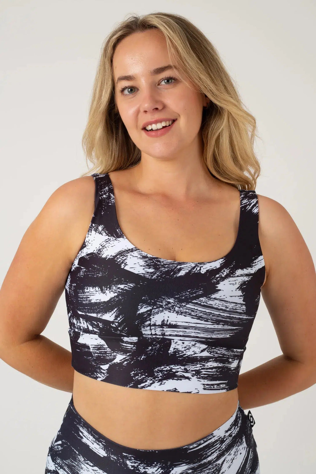 Destruction Performance - Scoop Neck Comfort Crop Top-Activewear-Exoticathletica