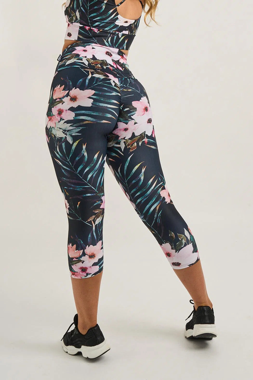 Exotic At Heart Performance - Booty Scrunch High Waisted Capri Leggings-Activewear-Exoticathletica