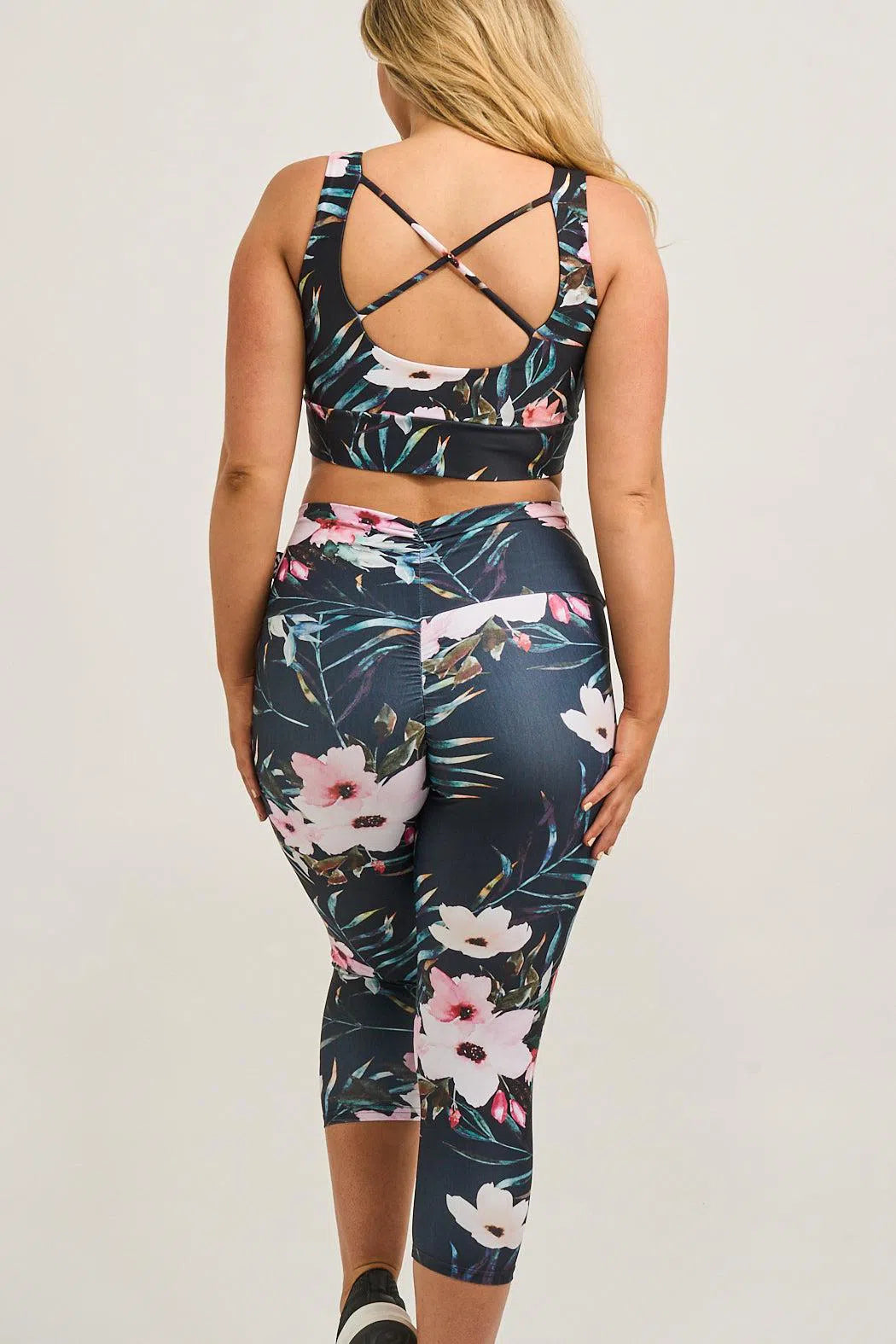 Exotic At Heart Performance - Double Booty Scrunch High Waisted Capri Leggings-Activewear-Exoticathletica