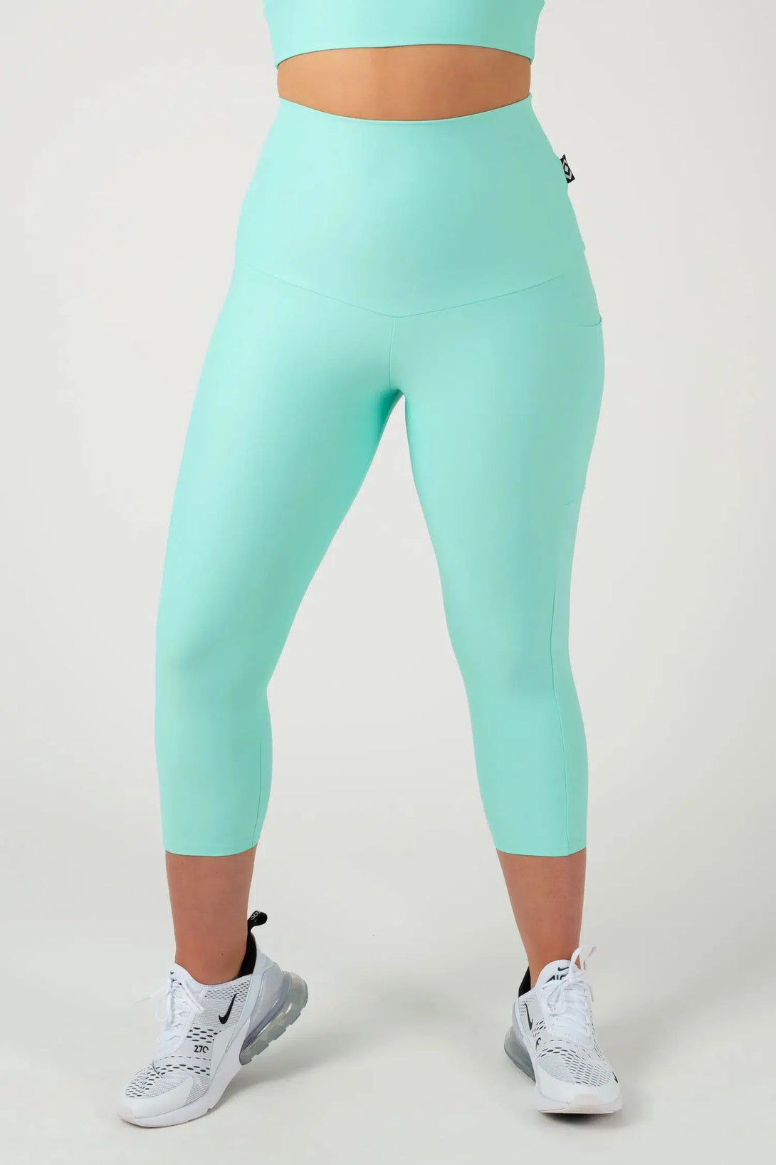 Mint Performance - Panel Pocket Extra High Waisted Capri Leggings-9358328377085-Activewear-Exoticathletica