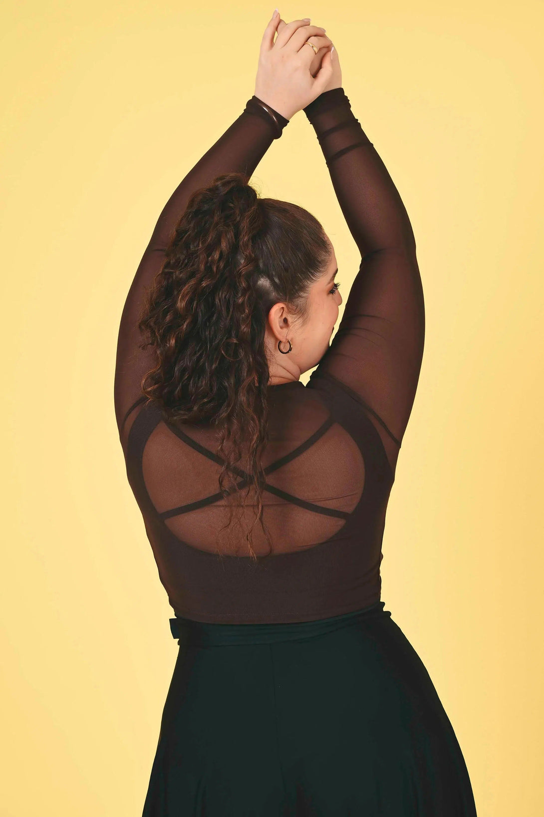 Net Twist Knot Fitted V Neck Cropped Long Sleeve Tee - Dark Chocolate-Activewear-Exoticathletica