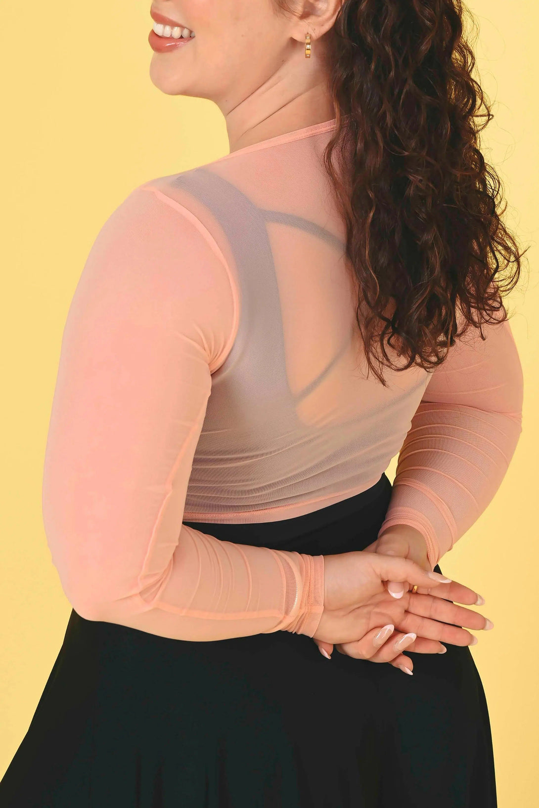 Net Twist Knot Fitted V Neck Cropped Long Sleeve Tee - Peachy Pink-Activewear-Exoticathletica