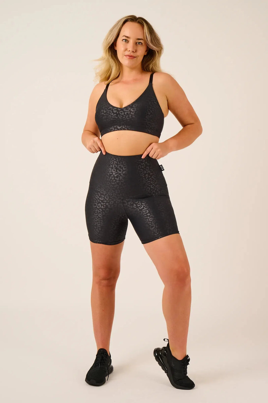 Performance Bralette Crop - Black Exotic Touch Jag-Activewear-Exoticathletica