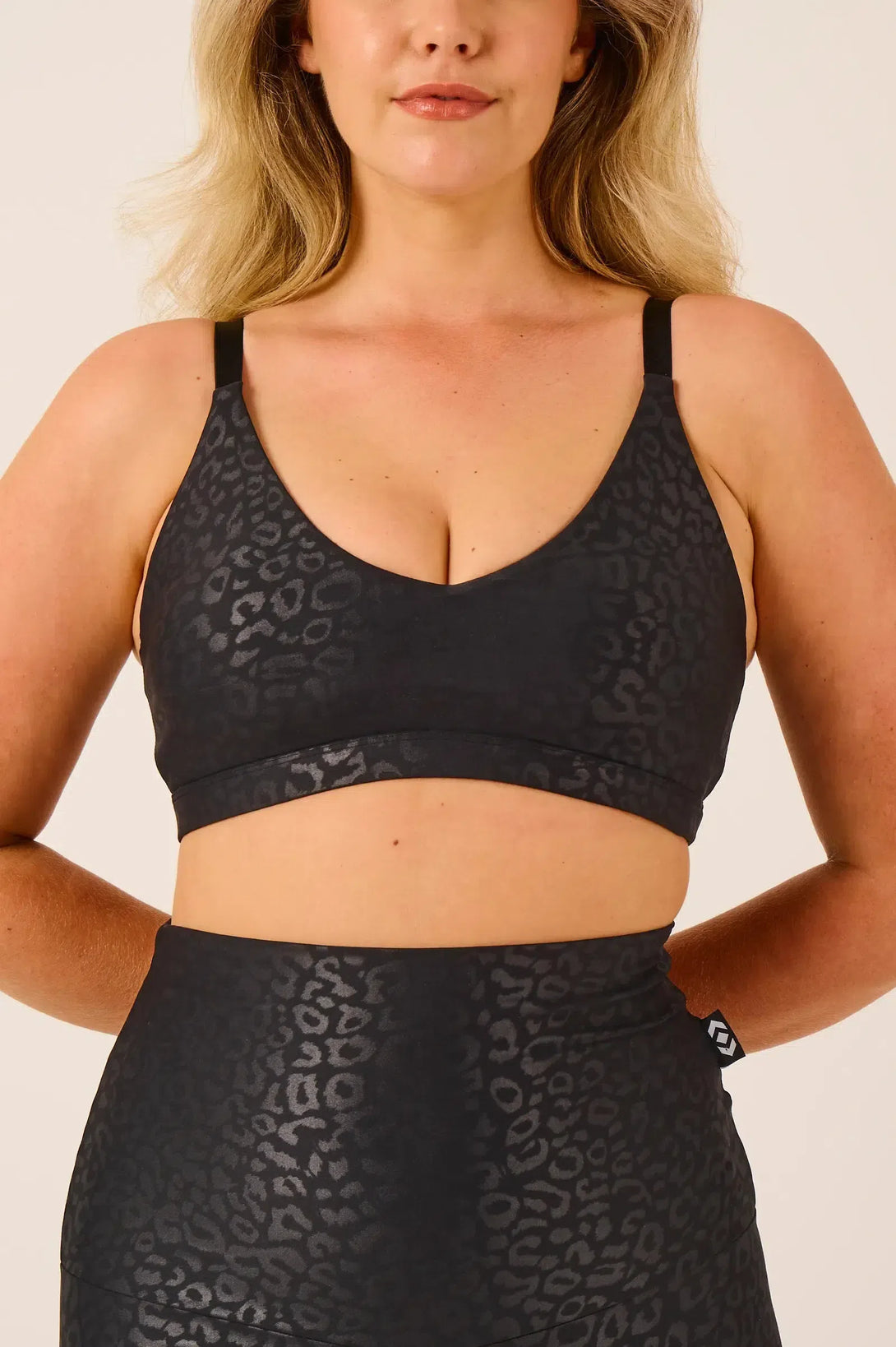 Performance Bralette Crop - Black Exotic Touch Jag-Activewear-Exoticathletica