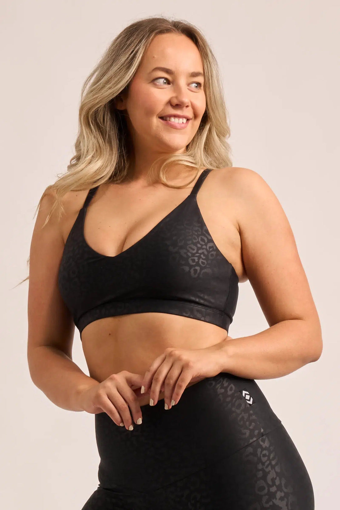 Performance Bralette Crop - Black Exotic Touch Jag-Activewear-Exoticathletica