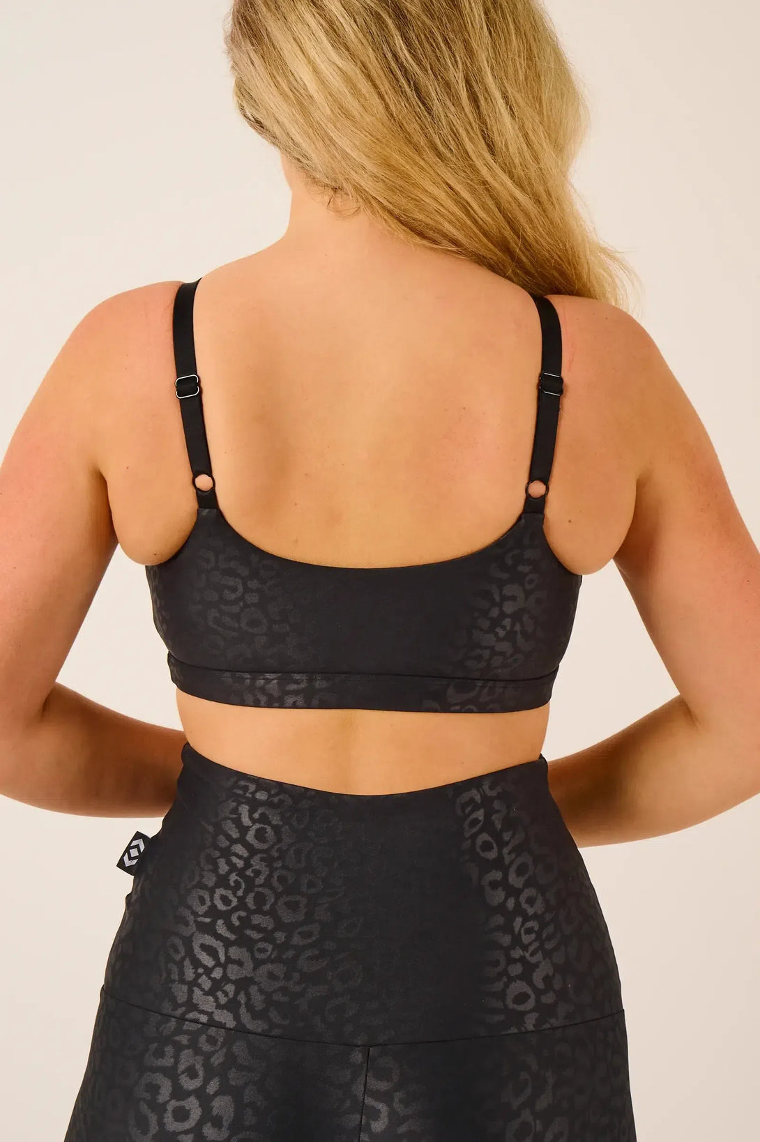 Performance Bralette Crop - Black Exotic Touch Jag-Activewear-Exoticathletica