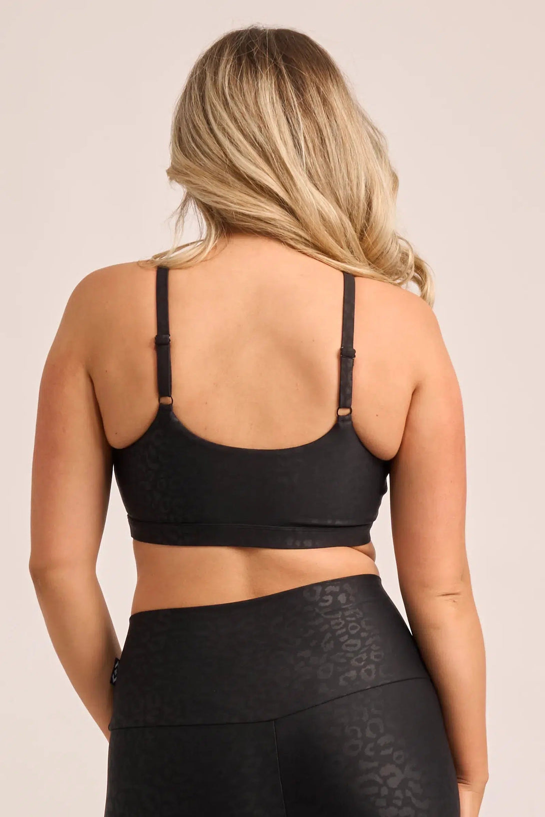 Performance Bralette Crop - Black Exotic Touch Jag-Activewear-Exoticathletica