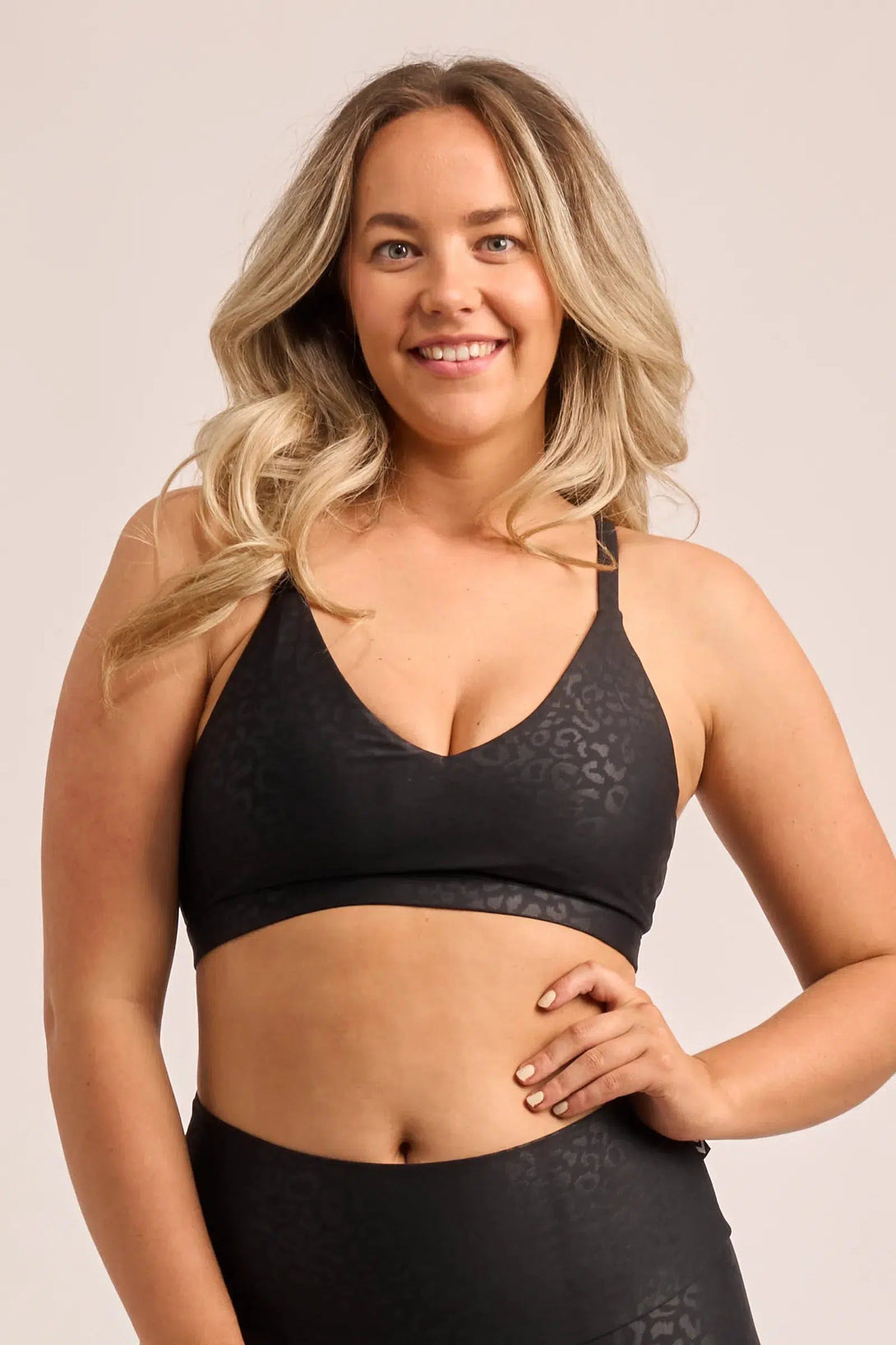 Performance Bralette Crop - Black Exotic Touch Jag-Activewear-Exoticathletica