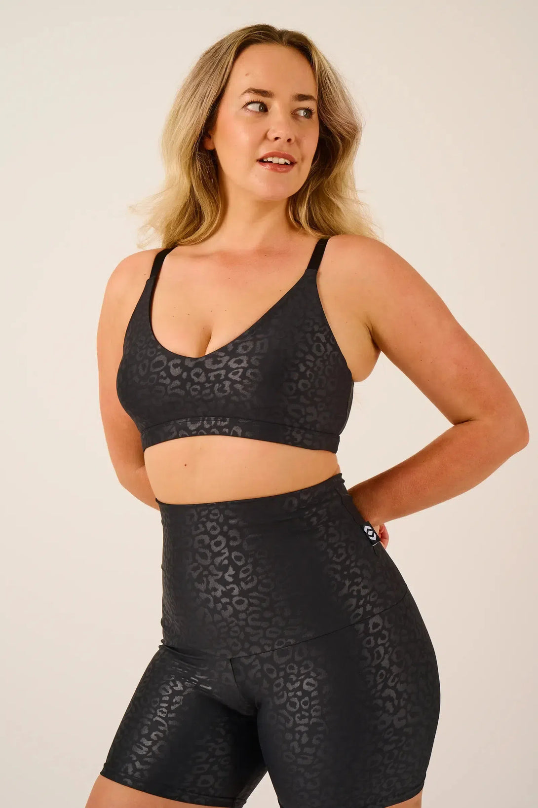 Performance Bralette Crop - Black Exotic Touch Jag-Activewear-Exoticathletica