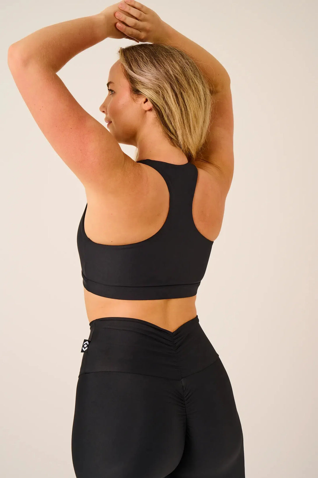 Performance Cross Over Crop - Black-Activewear-Exoticathletica