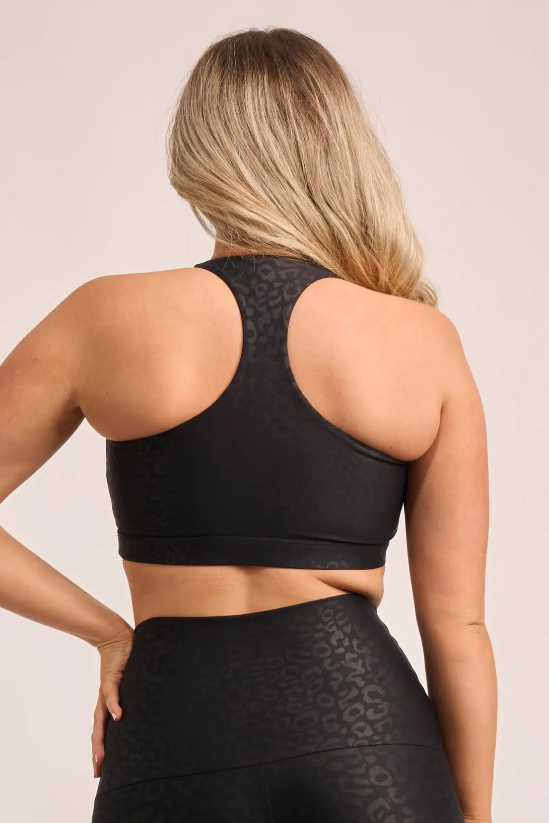 Performance Deep V Crop - Black Exotic Touch Jag-Activewear-Exoticathletica