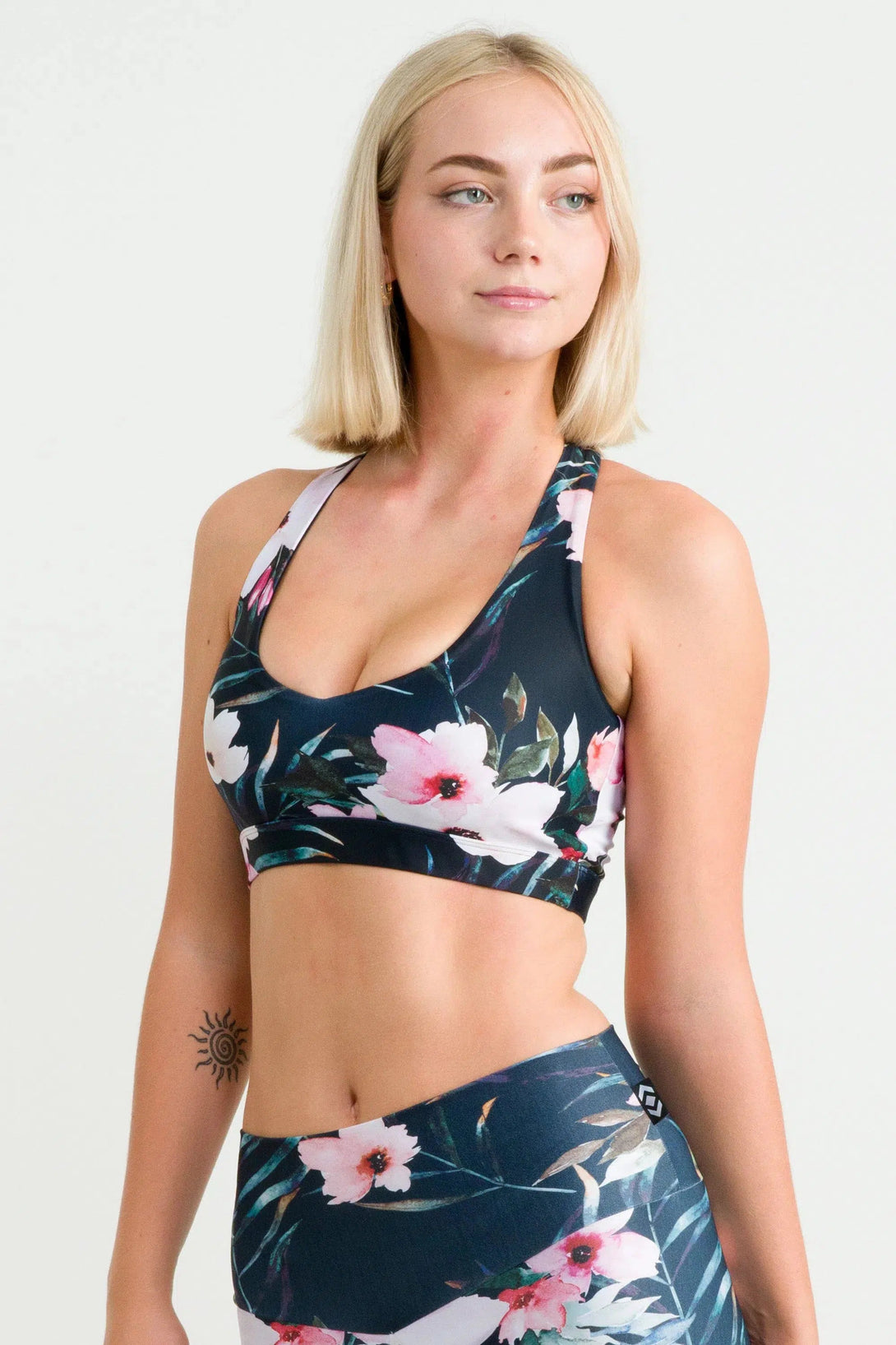 Performance Deep V Crop - Exotic At Heart-Activewear-Exoticathletica