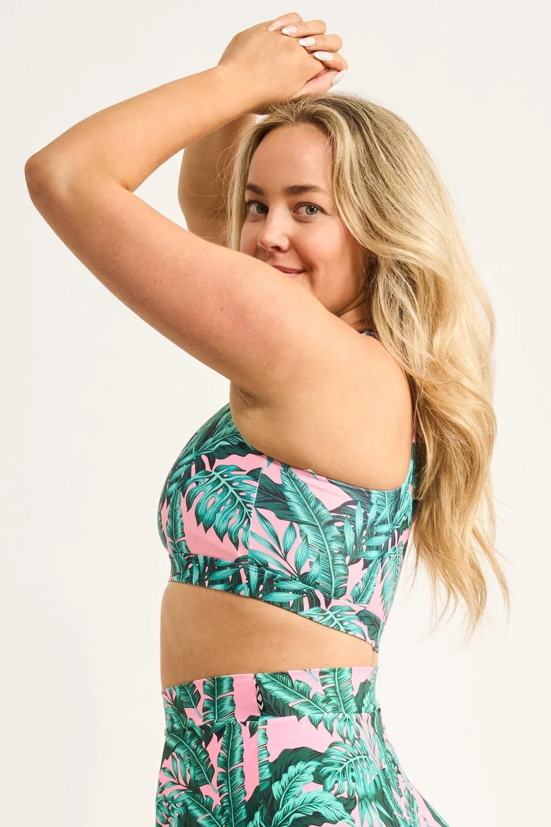 Performance Deep V Crop - Leaf Your Mark-Activewear-Exoticathletica