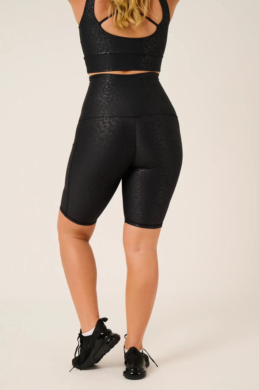 Performance Extra High Waist Panel Pocket Long Short - Black Exotic Touch Jag-Activewear-Exoticathletica