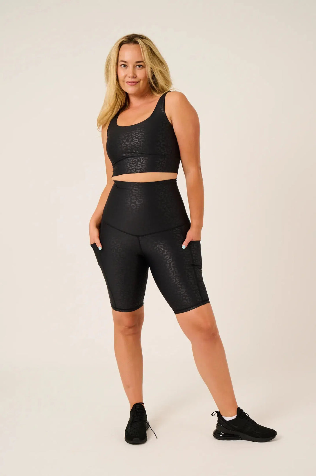 Performance Extra High Waist Panel Pocket Long Short - Black Exotic Touch Jag-Activewear-Exoticathletica