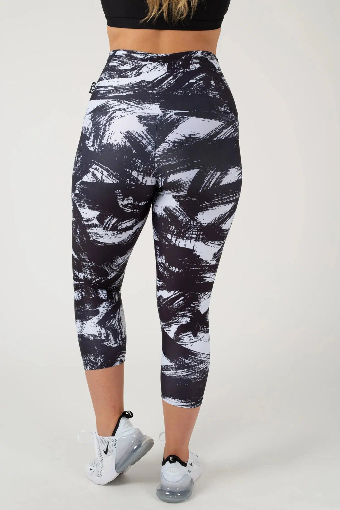 Performance Extra High Waisted Capri Leggings - Destruction-Activewear-Exoticathletica