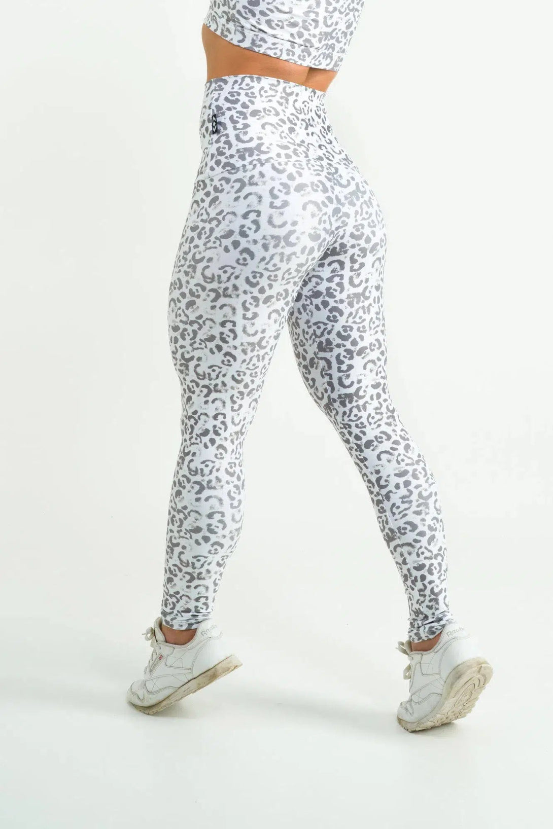 Performance Extra High Waisted Leggings - Snow Jag-Activewear-Exoticathletica