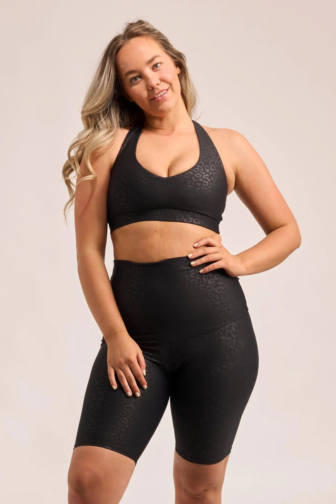 Performance Extra High Waisted Long Shorts - Black Exotic Touch Jag-Activewear-Exoticathletica