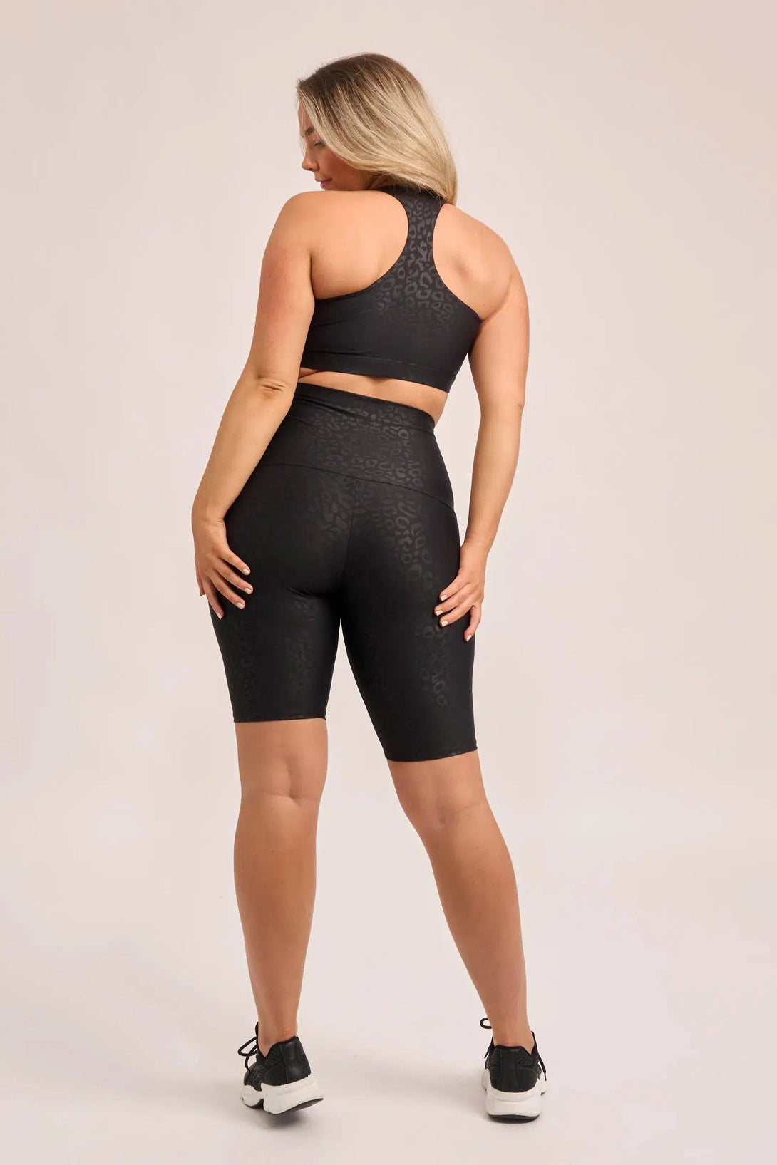 Performance Extra High Waisted Long Shorts - Black Exotic Touch Jag-Activewear-Exoticathletica