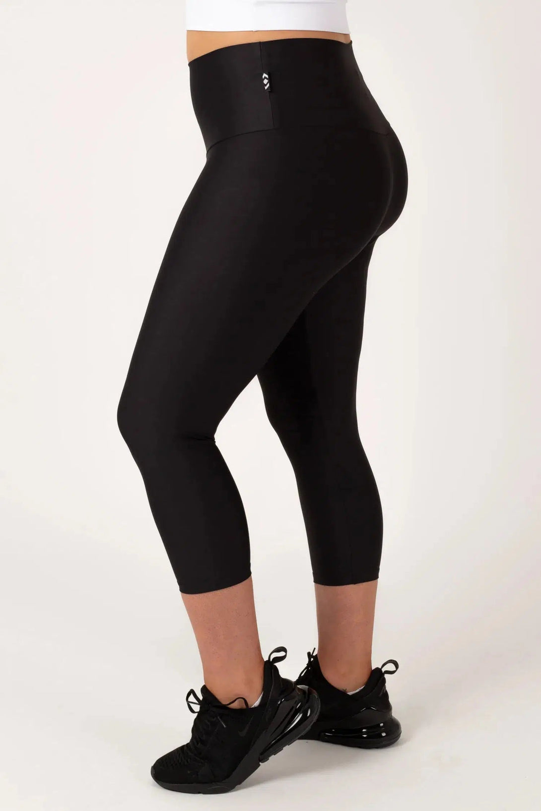 Performance High Waisted Capri Leggings - Black-Activewear-Exoticathletica