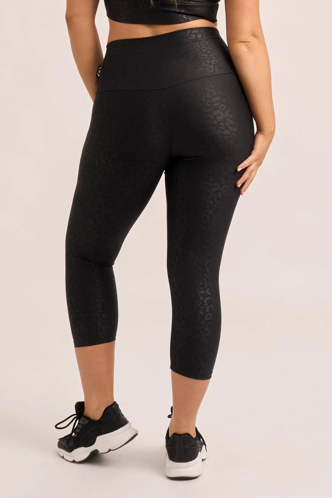 Performance High Waisted Capri Leggings - Black Exotic Touch Jag-Activewear-Exoticathletica