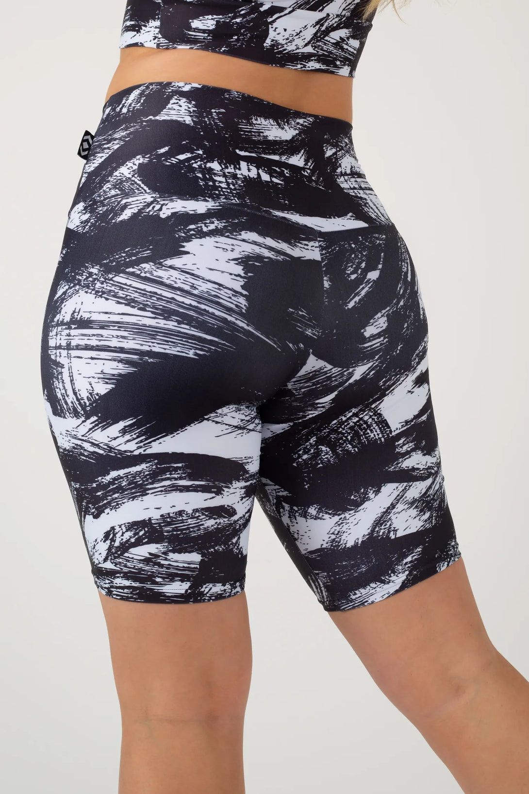 Performance High Waisted Long Shorts - Destruction-Activewear-Exoticathletica