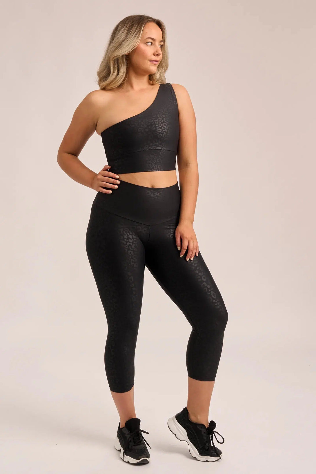 Performance One Shoulder Comfort Crop Top - Black Exotic Touch Jag-Activewear-Exoticathletica